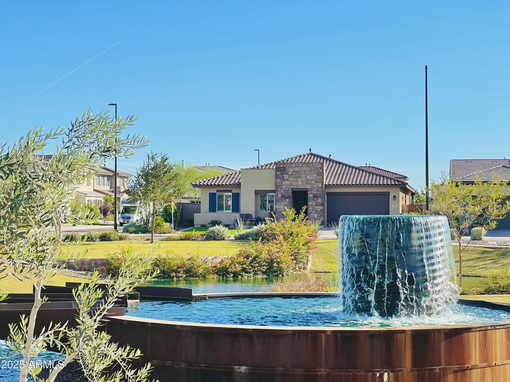 Photo of 1545 E Powell Way, Gilbert, AZ 85298 (MLS # 6933738)