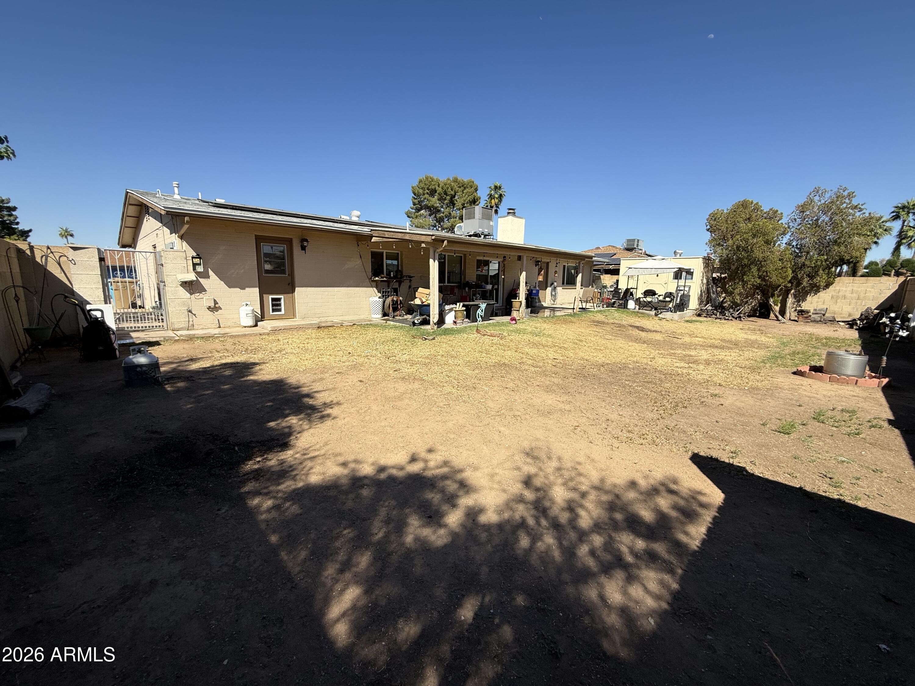 2909 W PALMAIRE Avenue