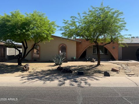 2909 W PALMAIRE Avenue Phoenix AZ 85051