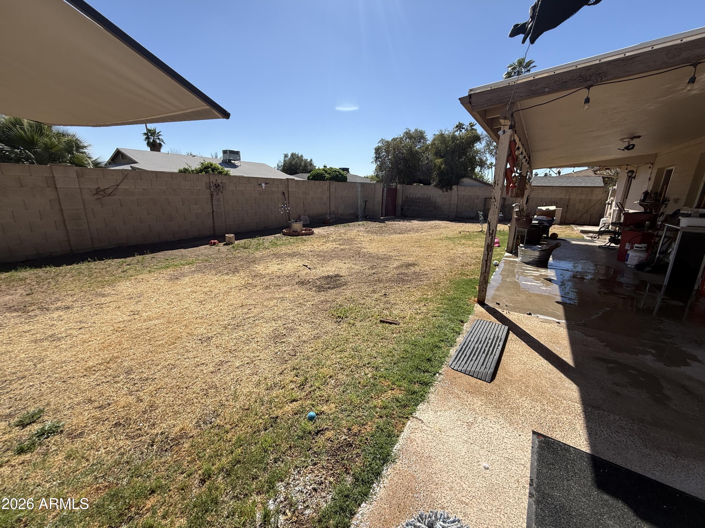 2909 W PALMAIRE Avenue