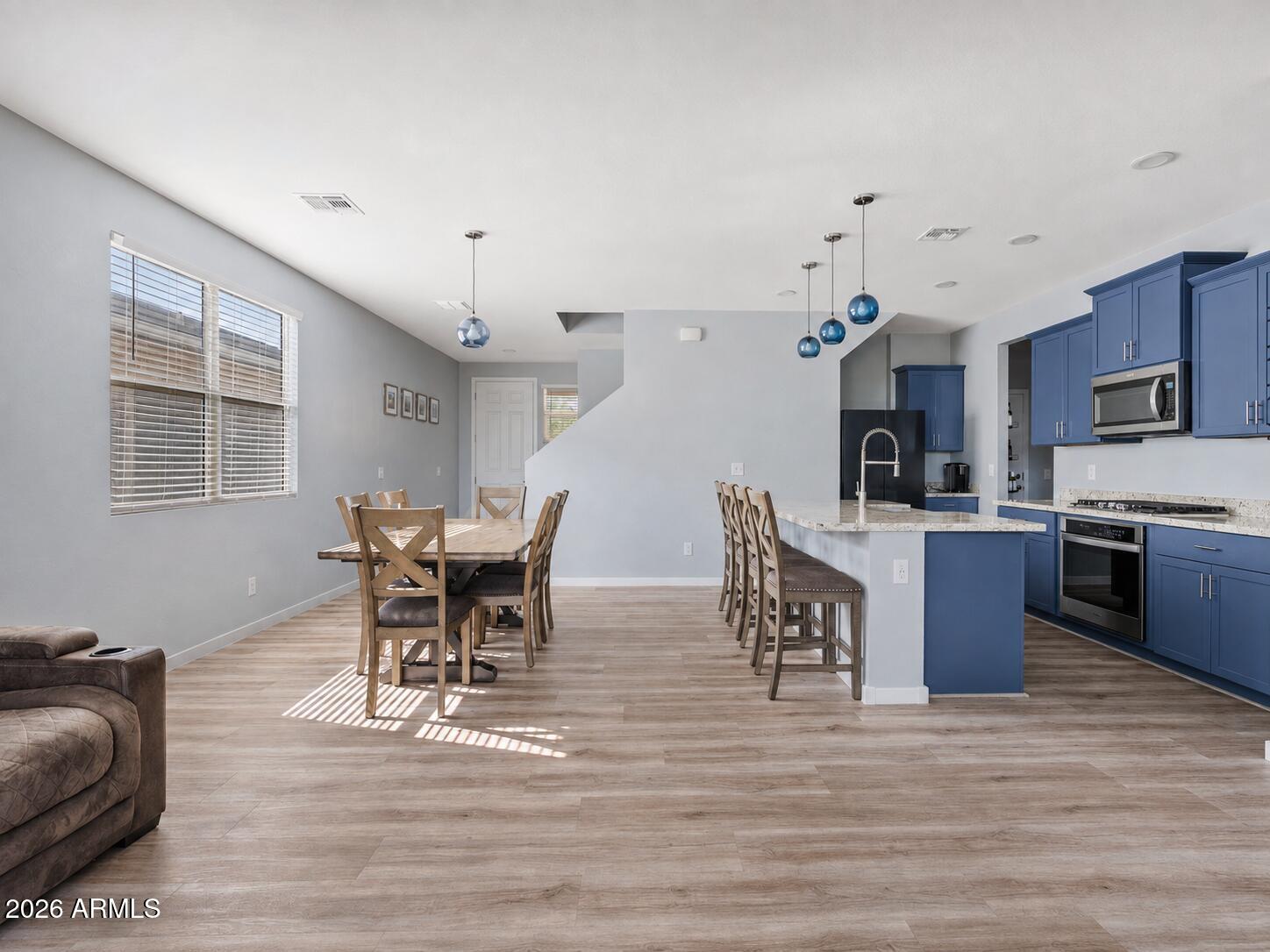4024 W SUNCUP Drive