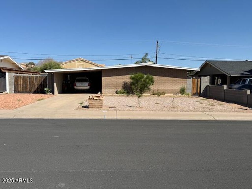 Photo of 361 S Cardinal Drive, Apache Junction, AZ 85120 (MLS # 6929501)