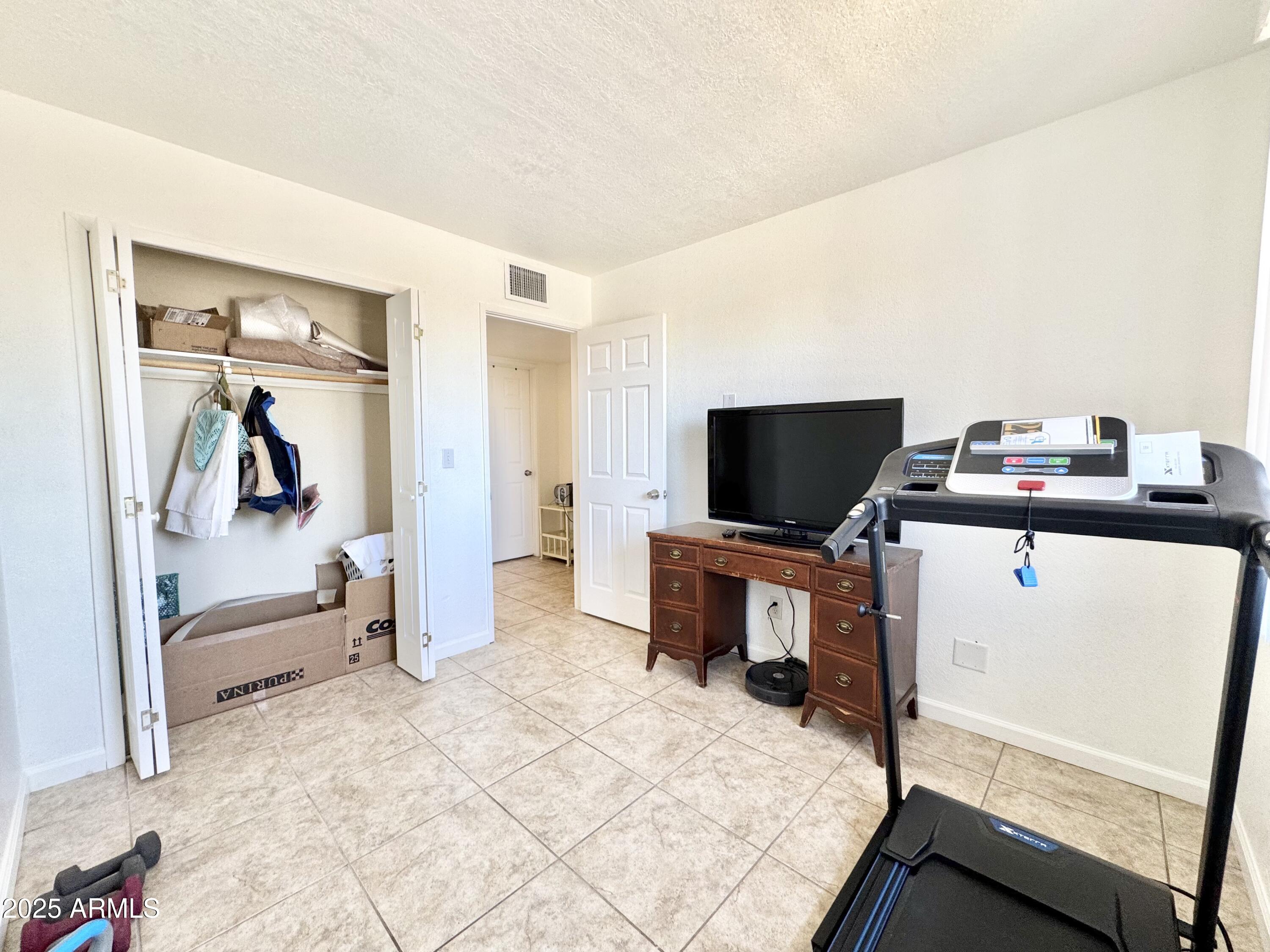 VISTA VILLAGE 5 - Residential