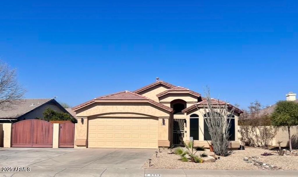 Photo of 6458 W Adobe Drive, Glendale, AZ 85308 (MLS # 7000807)