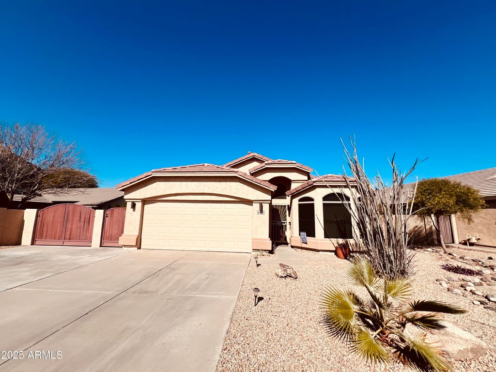 Photo of 6458 W Adobe Drive, Glendale, AZ 85308 (MLS # 7000807)