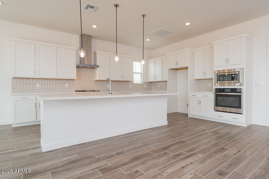 17635 W TURNEY Avenue