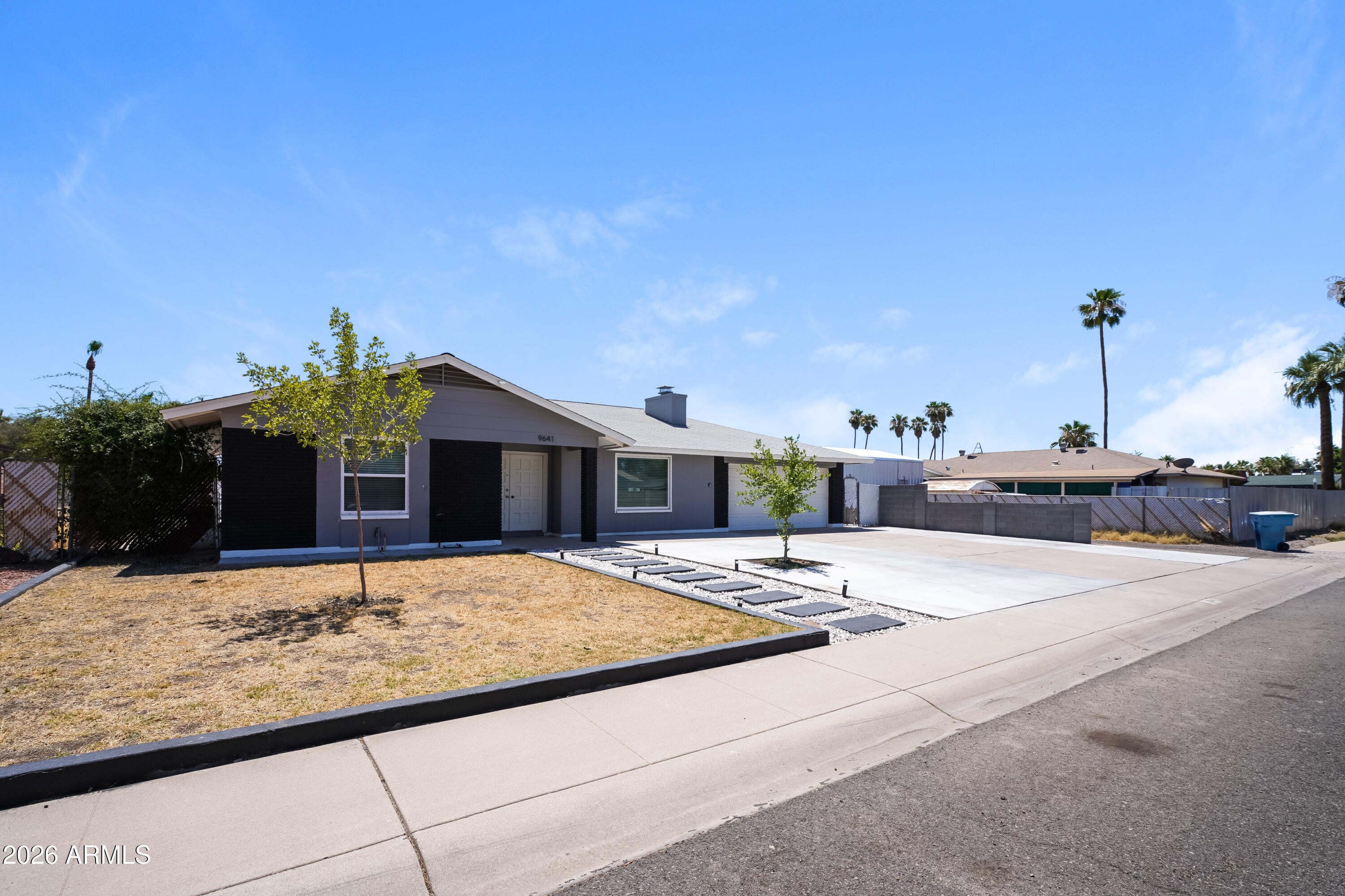 9641 N 41ST Drive