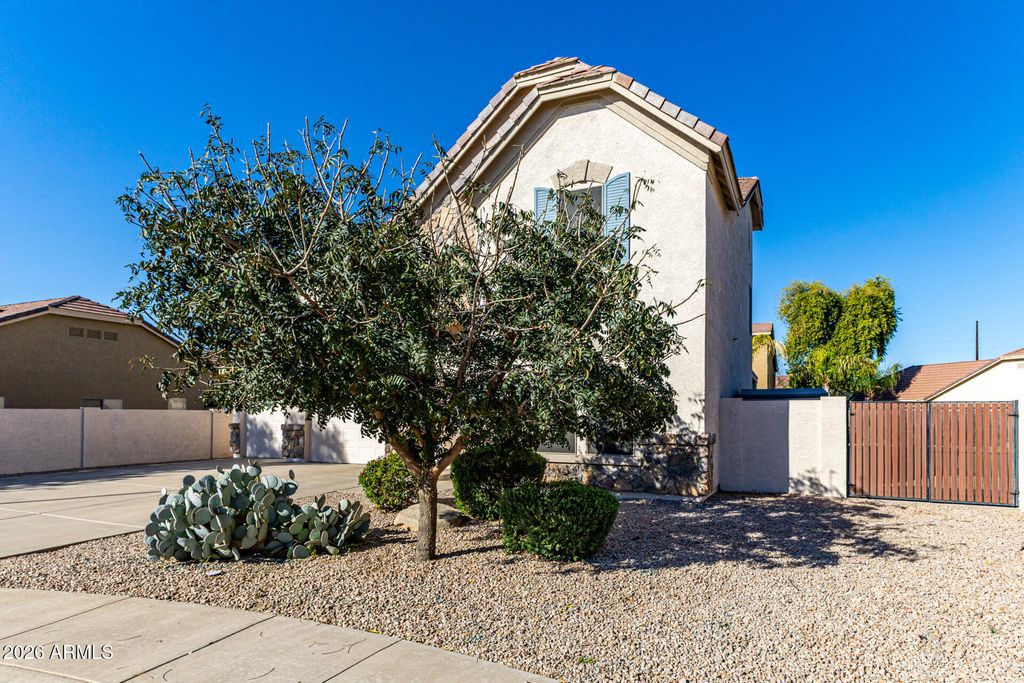 Photo of 1042 S Bedford Place, Chandler, AZ 85286 (MLS # 6994268)