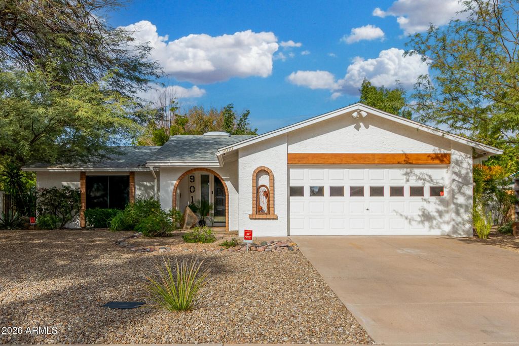 Photo of 9010 E Gray Road, Scottsdale, AZ 85260 (MLS # 6963089)