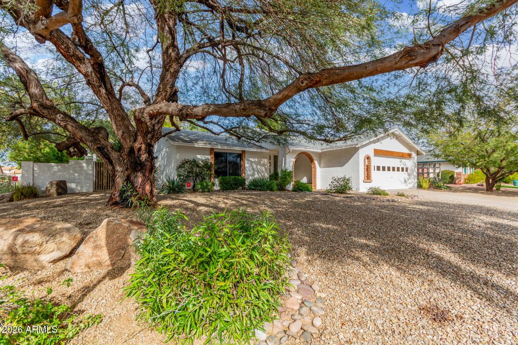 Photo of 9010 E Gray Road, Scottsdale, AZ 85260 (MLS # 6963089)