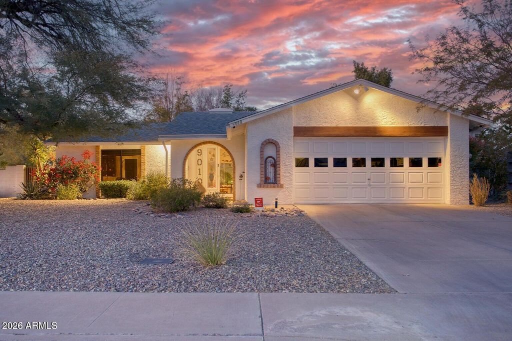 Photo of 9010 E Gray Road, Scottsdale, AZ 85260 (MLS # 6963089)