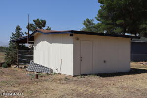 Photo 42 of 44 of 2510 N APACHE Drive mobile home