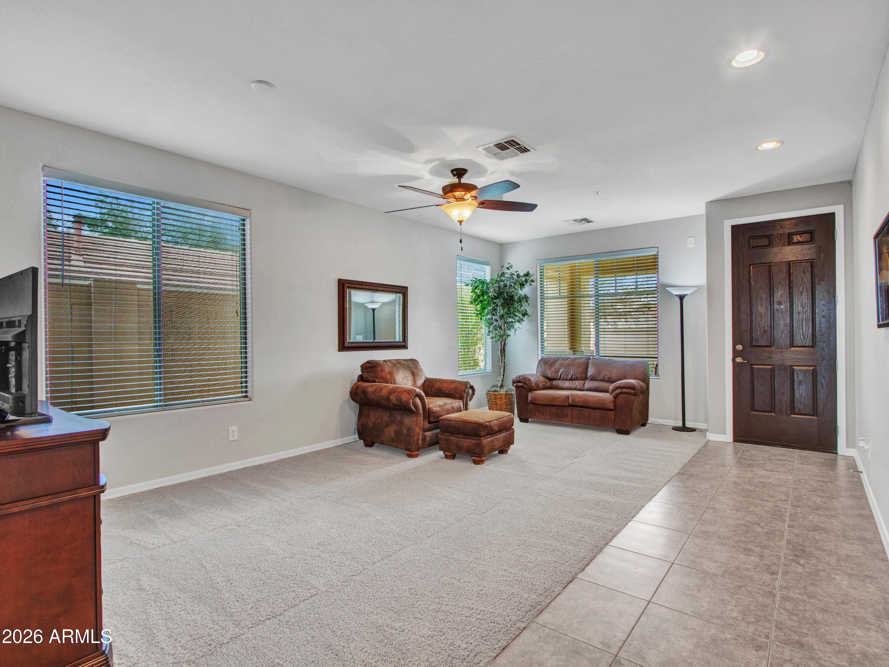7135 W DESERT MIRAGE Drive