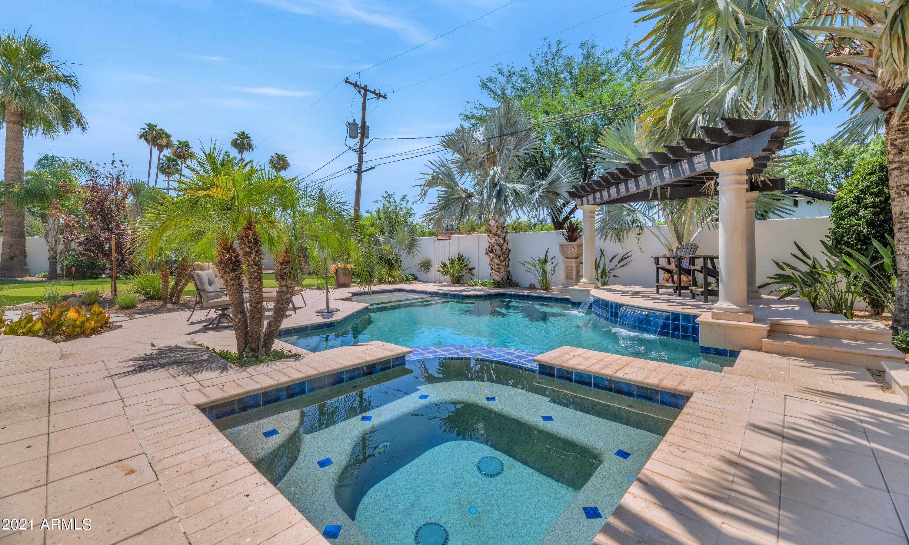 LA MAZA VILLA 1 - Residential
