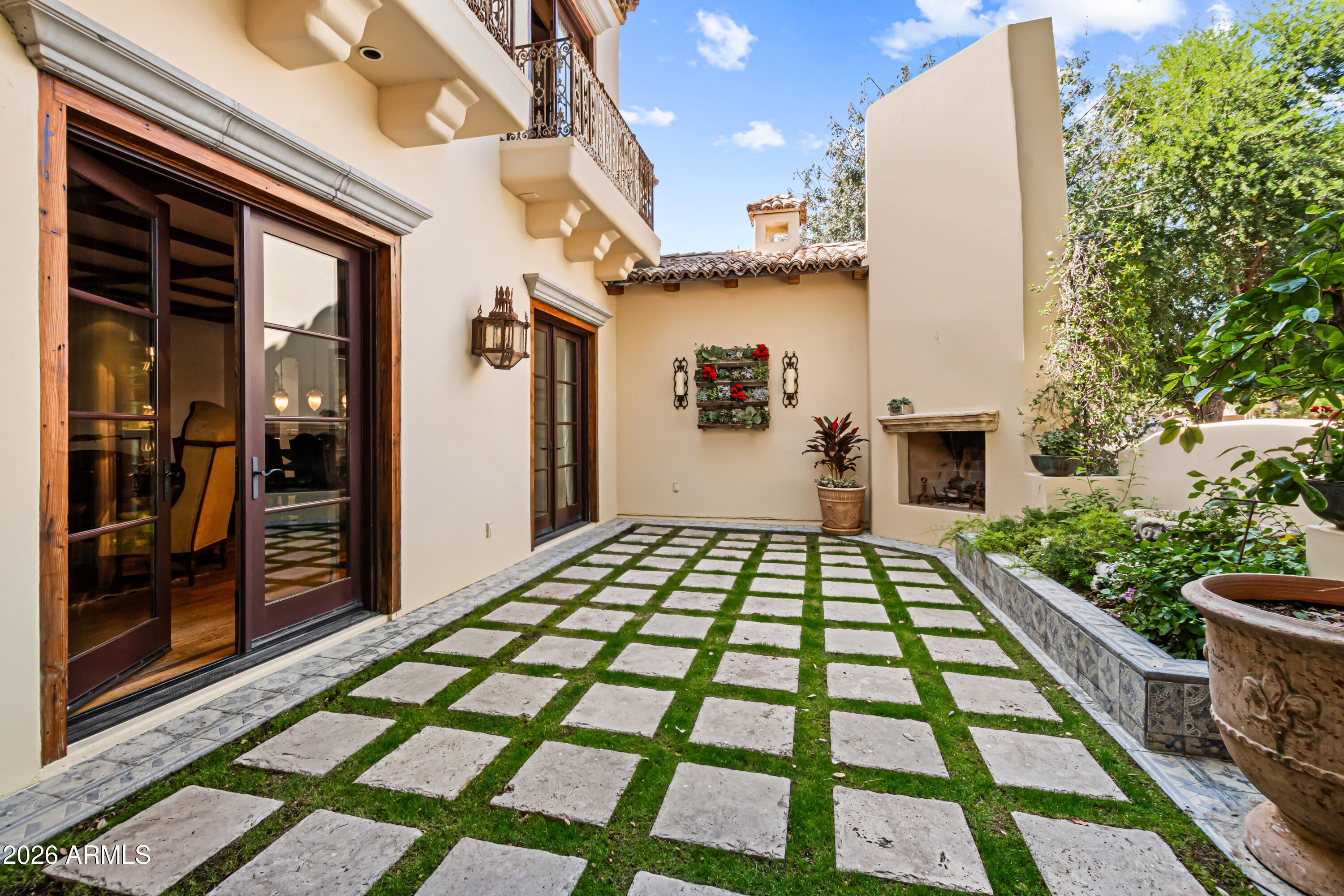 8131 E APPALOOSA Trail
