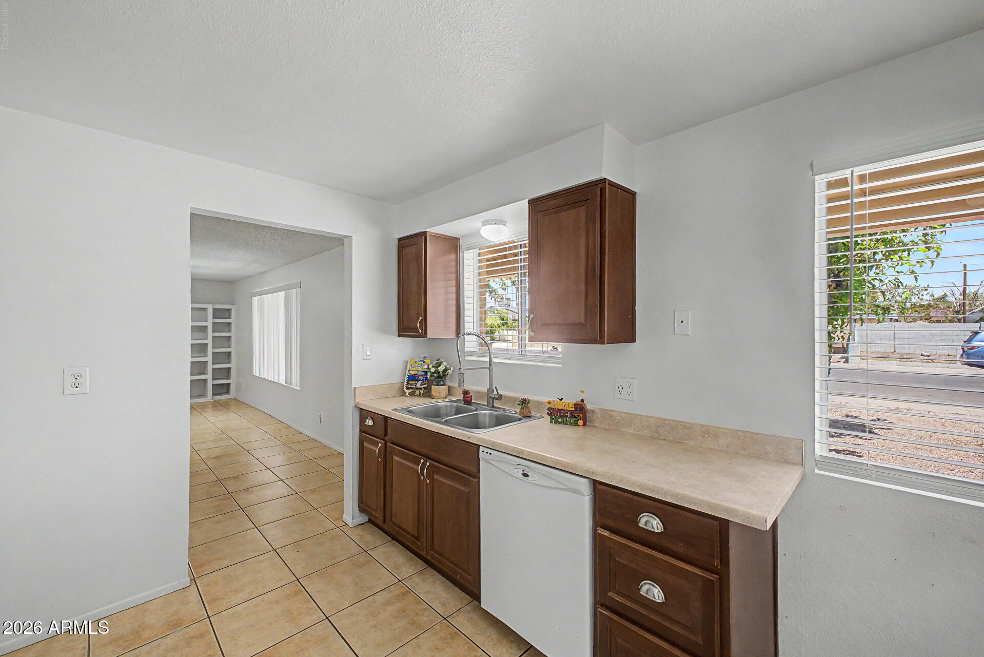 3235 W COUNTRY GABLES Drive