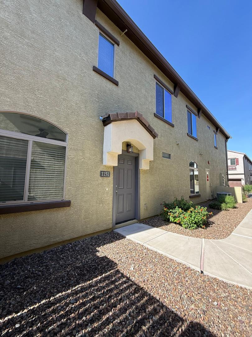 2725 E Mine Creek Road 1151