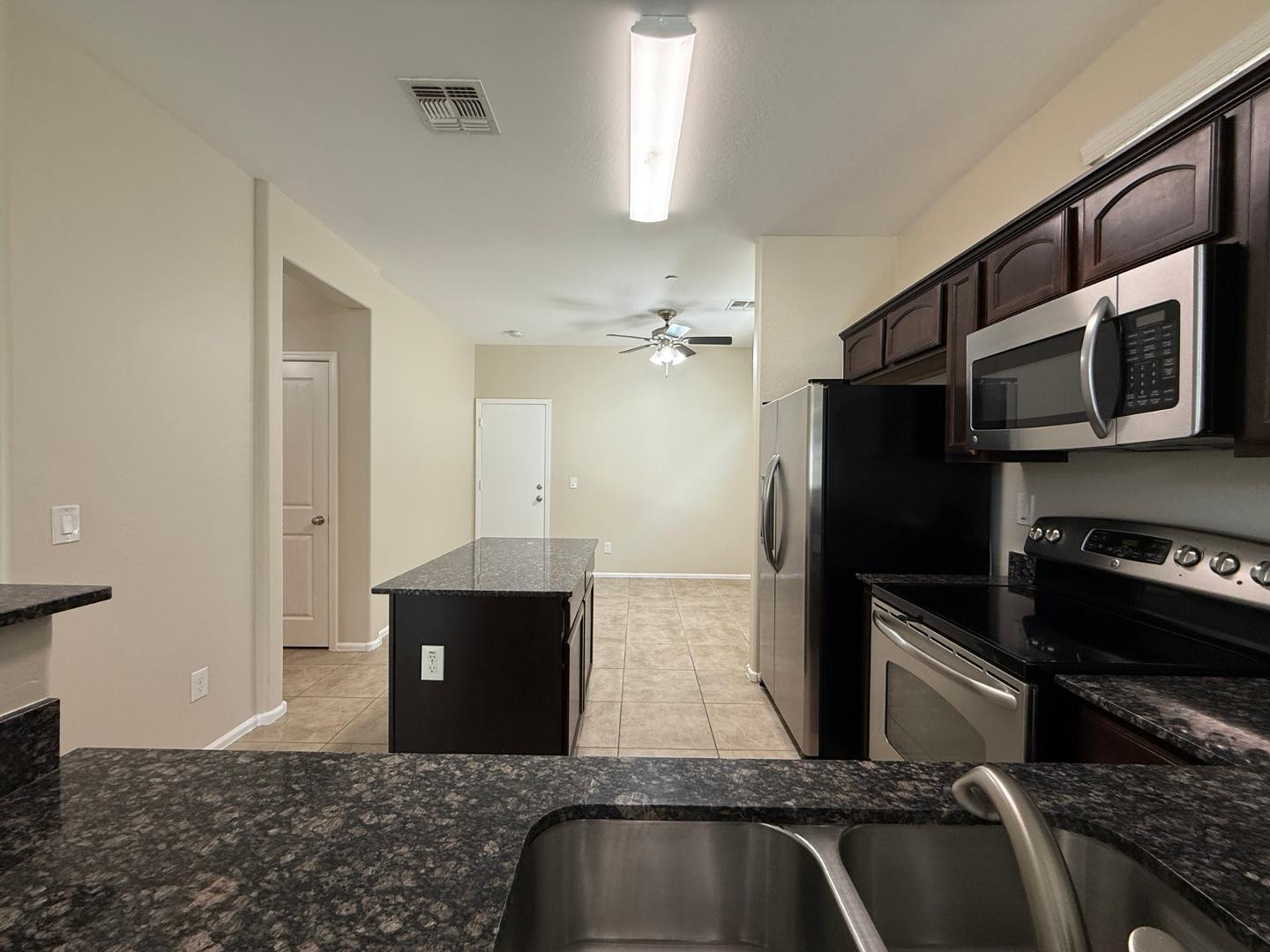 2725 E Mine Creek Road 1151