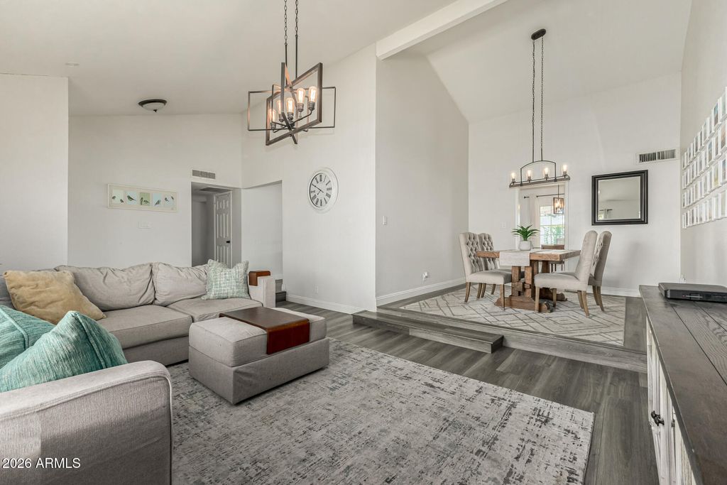 Photo of 913 W Summit Place, Chandler, AZ 85225 (MLS # 6992871)