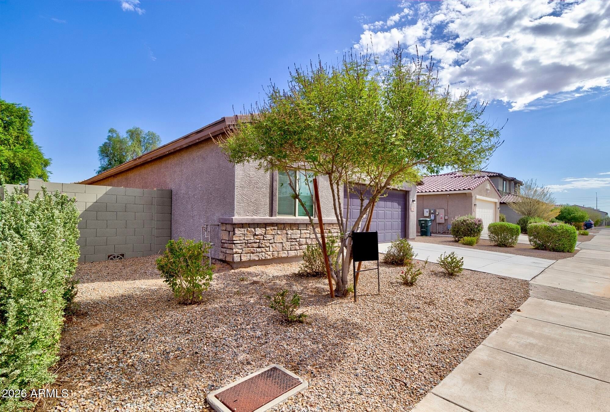 948 E WILEY Way