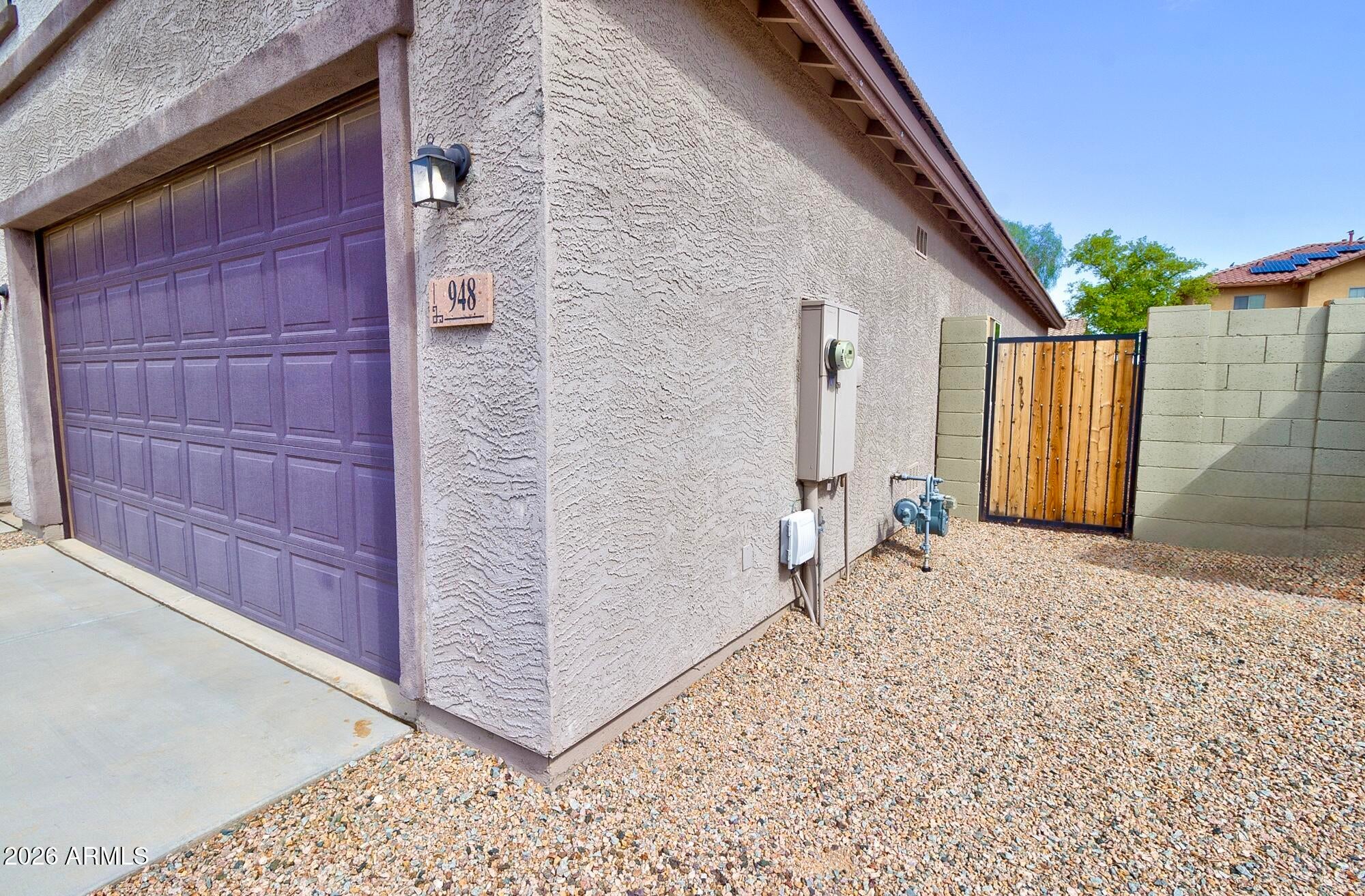 948 E WILEY Way