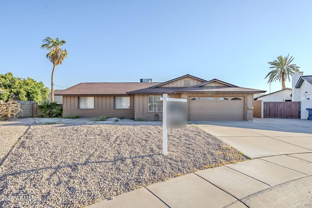 Photo of 2337 E Riviera Drive, Tempe, AZ 85282 (MLS # 6890228)