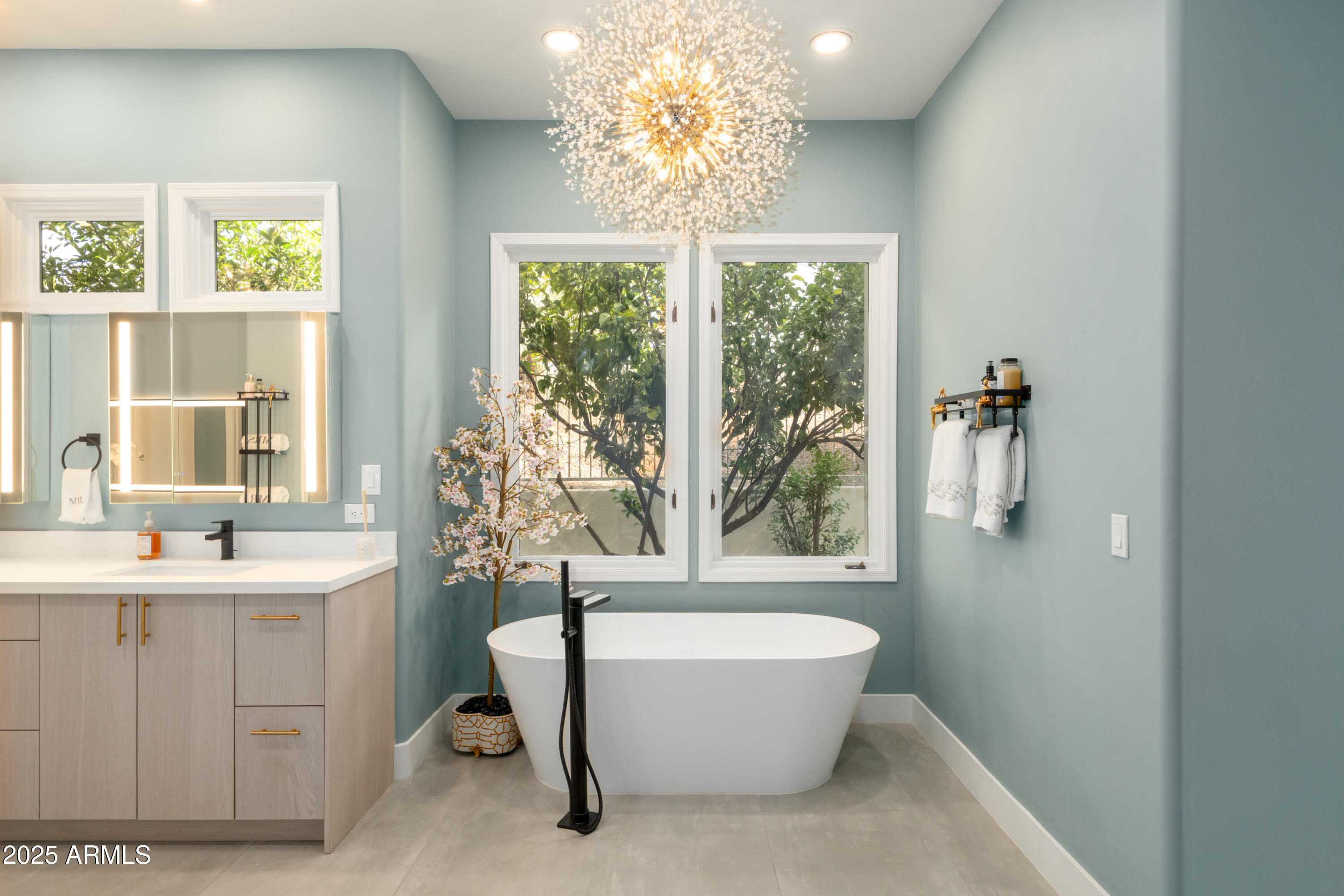 SUNRIDGE CANYON - Residential