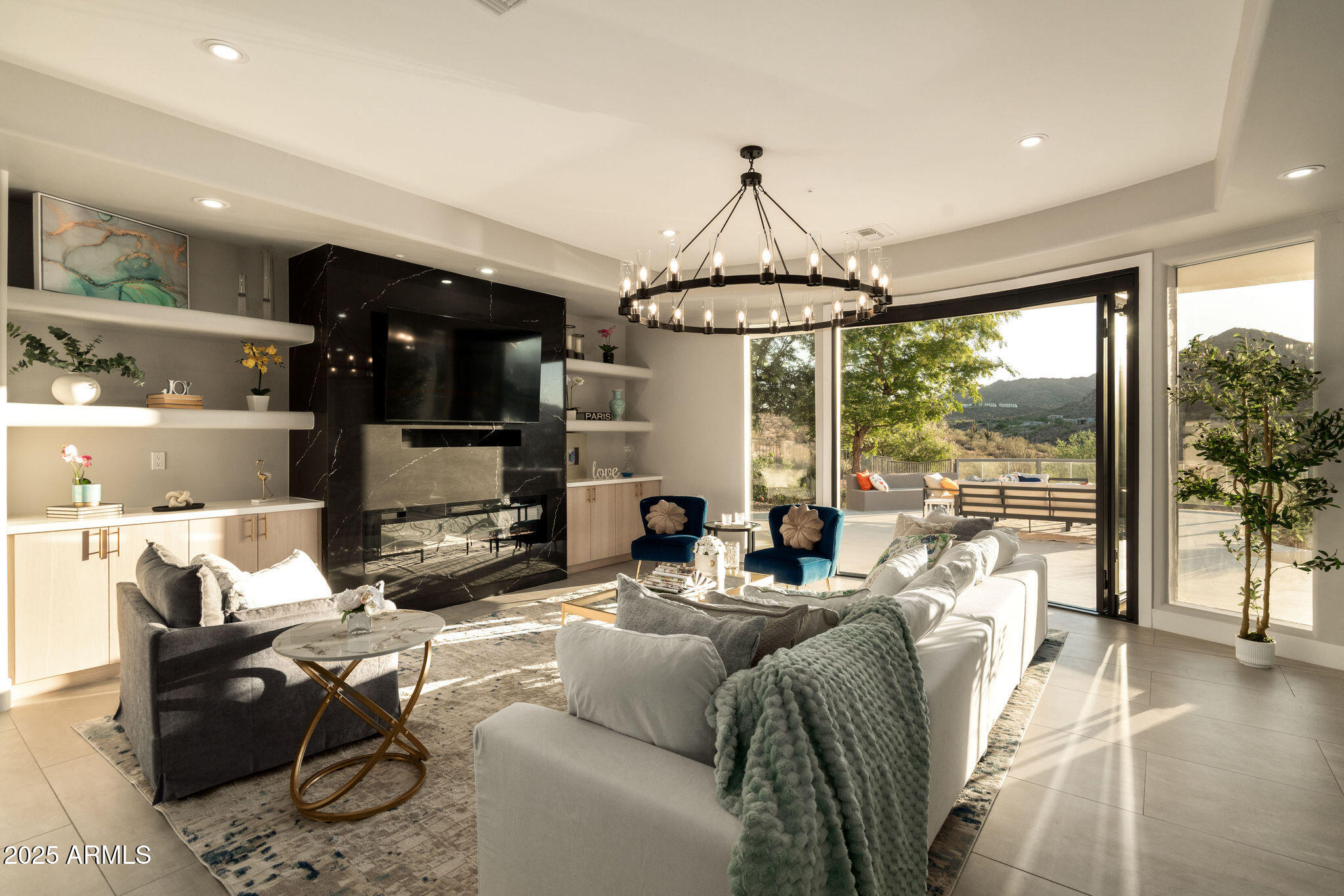SUNRIDGE CANYON - Residential