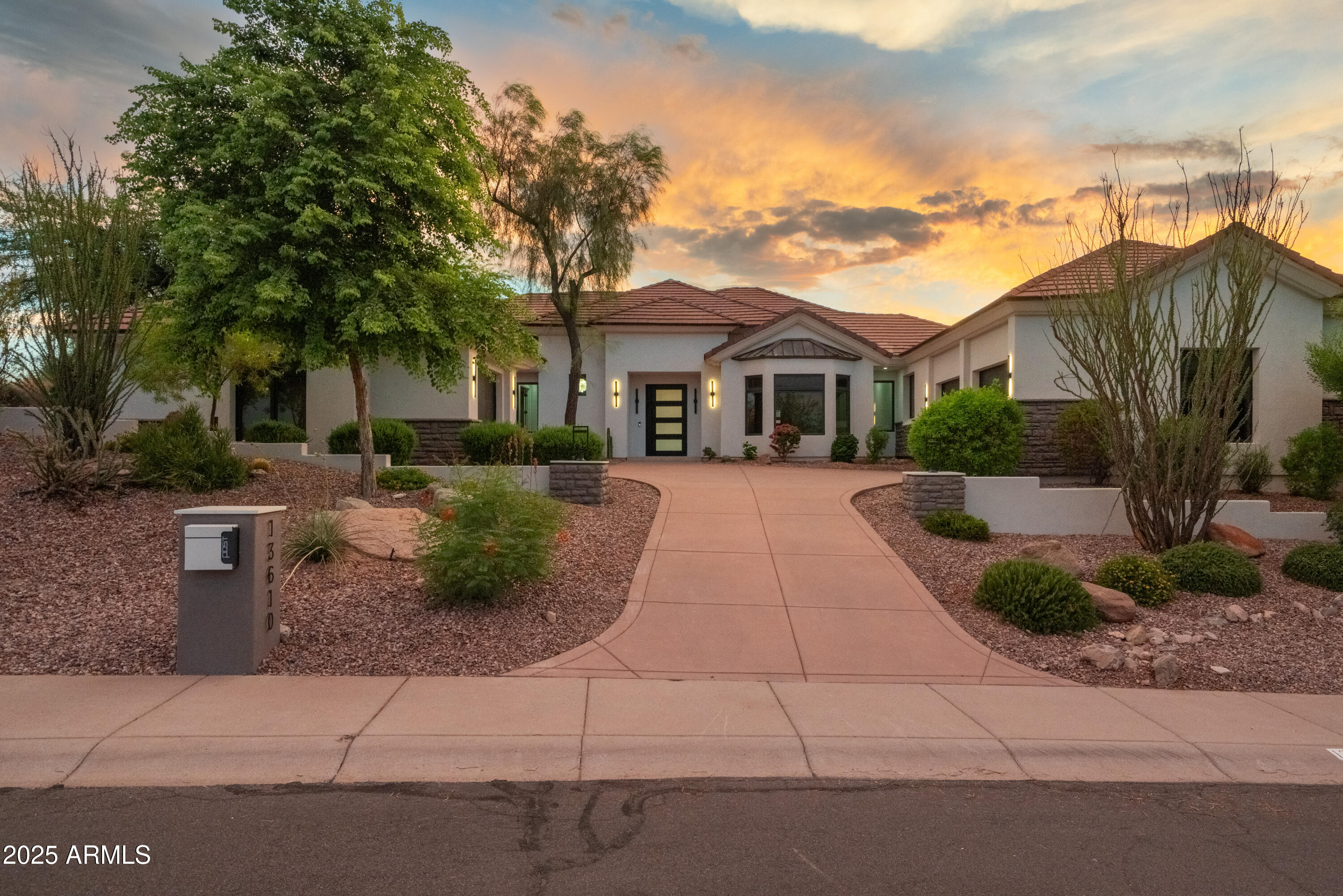 SUNRIDGE CANYON - Residential