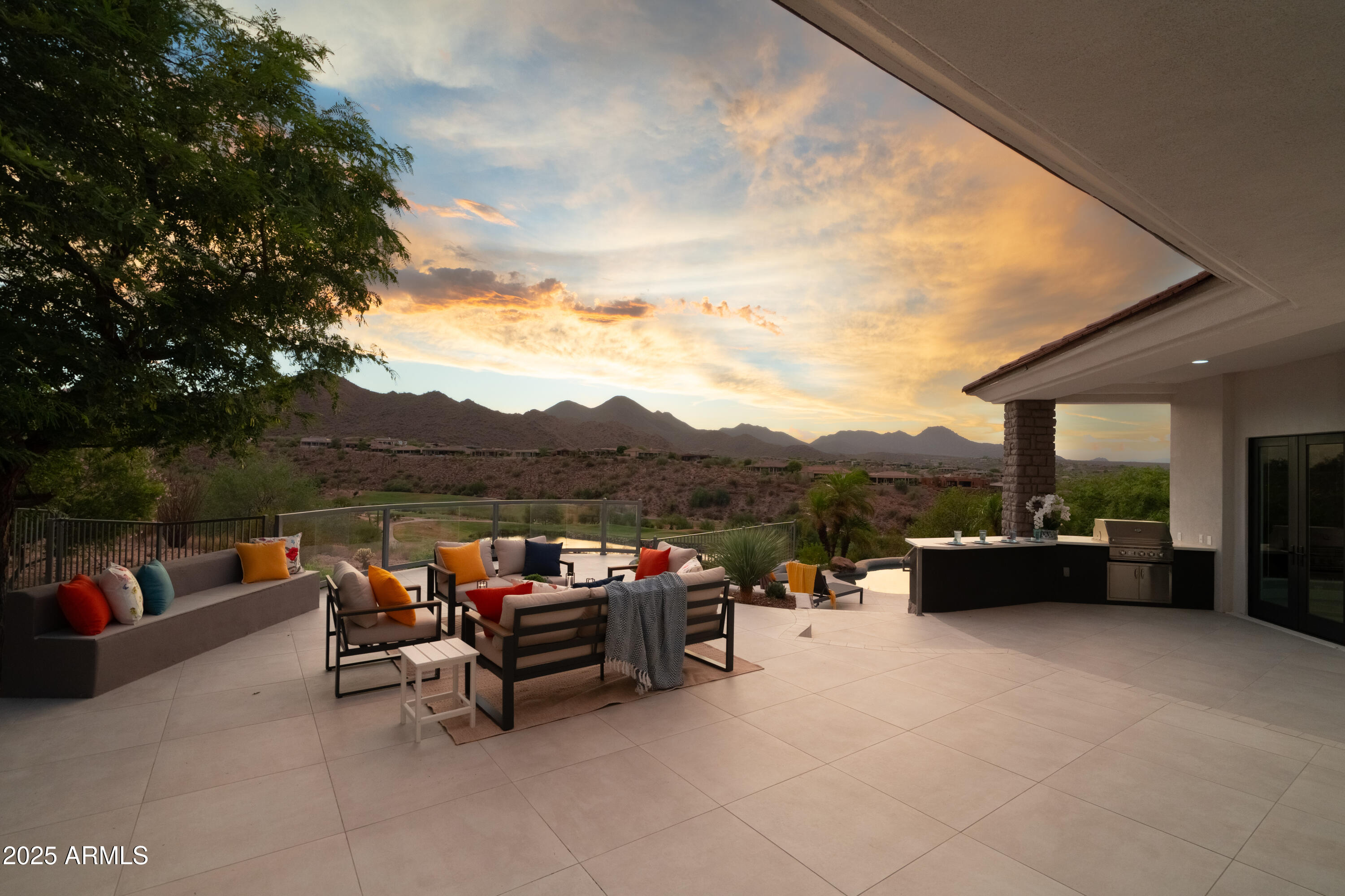 SUNRIDGE CANYON - Residential