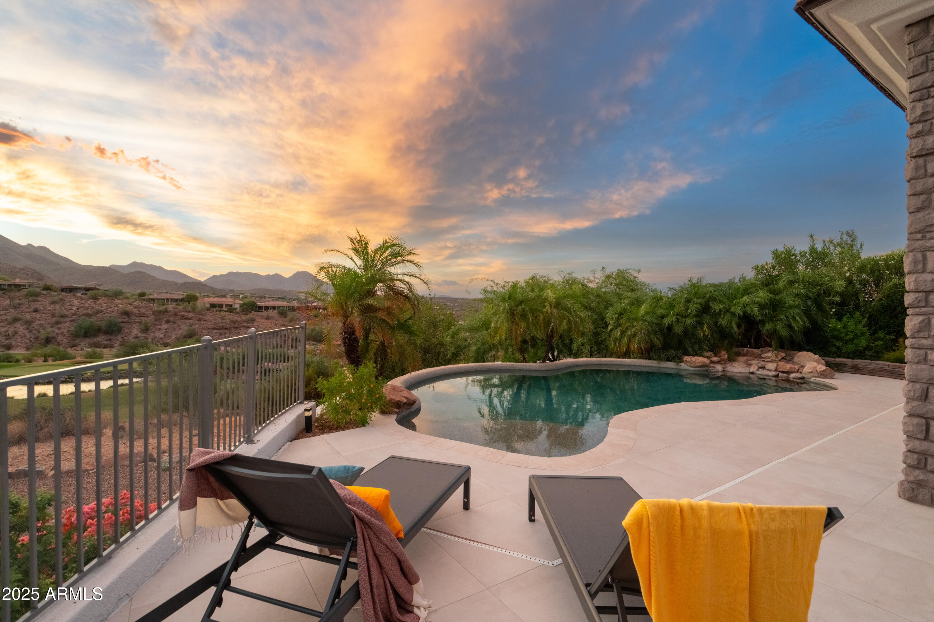 SUNRIDGE CANYON - Residential