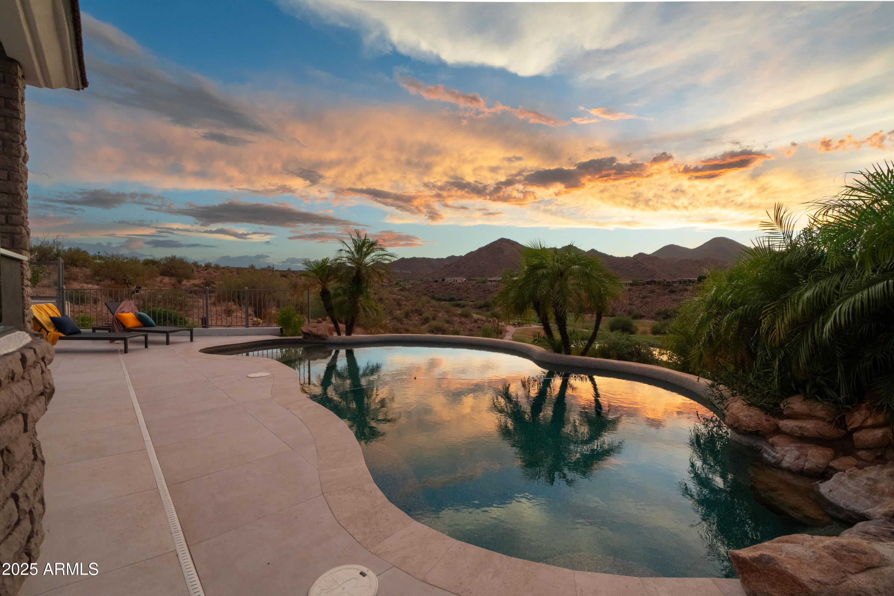 SUNRIDGE CANYON - Residential