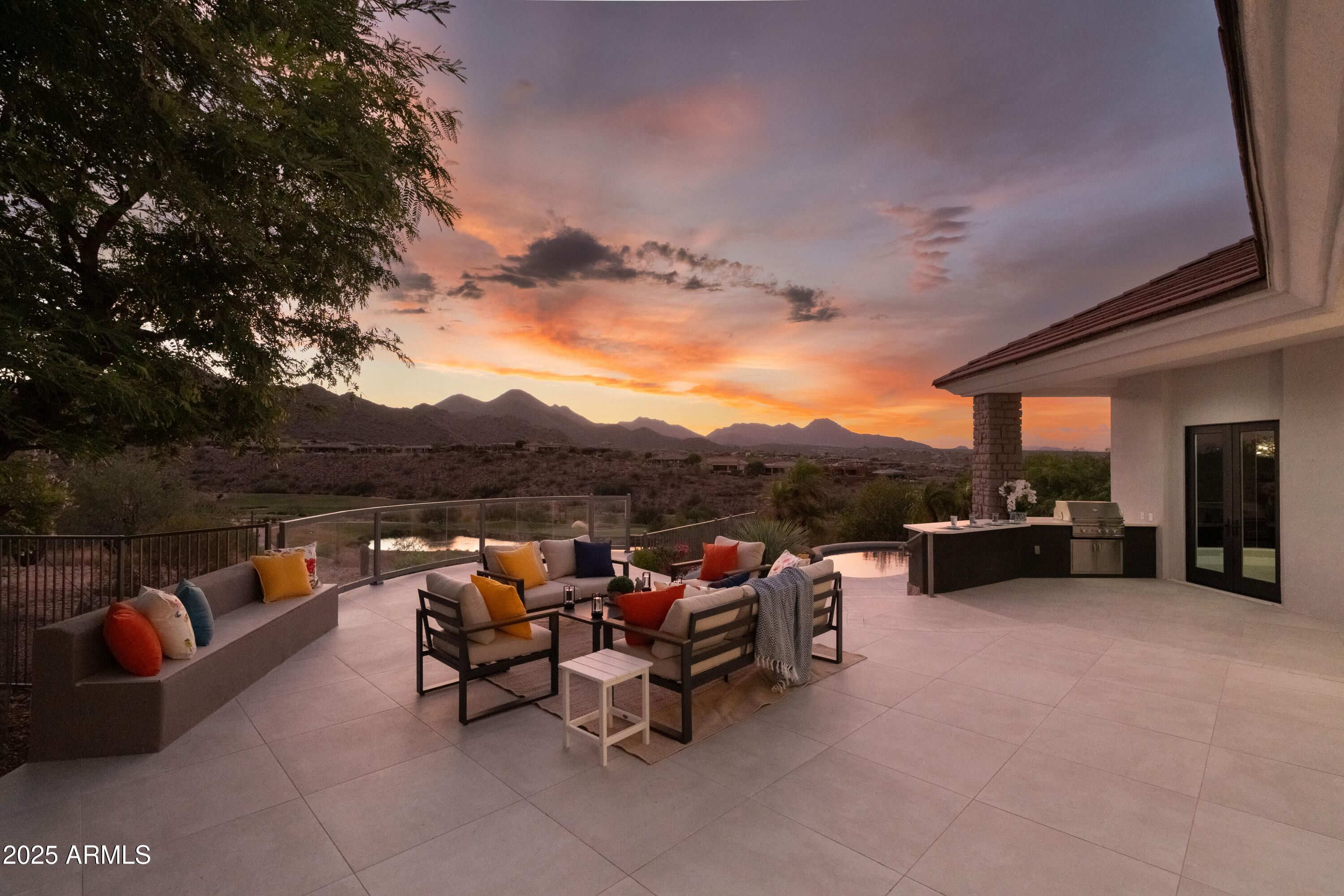 SUNRIDGE CANYON - Residential