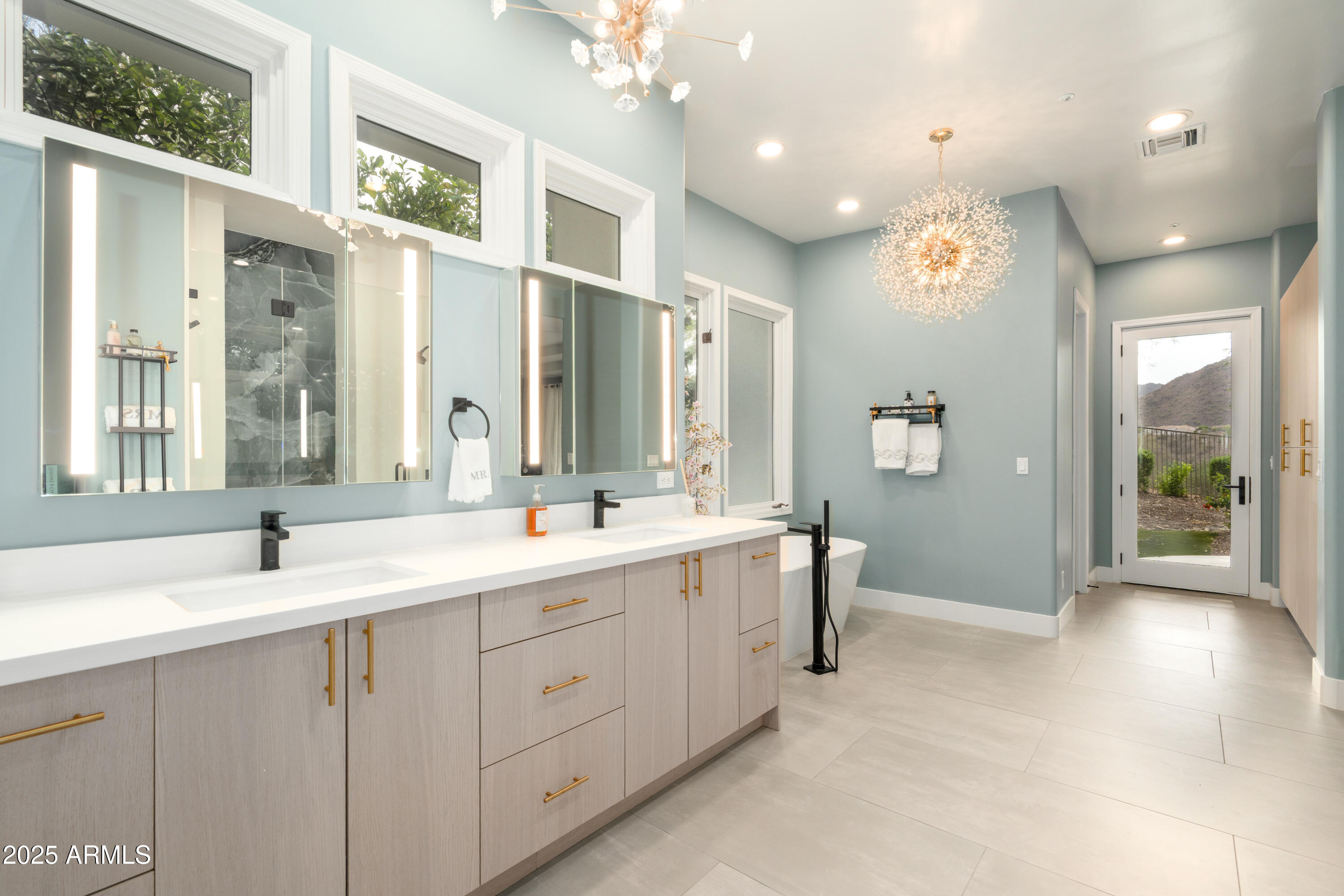 SUNRIDGE CANYON - Residential
