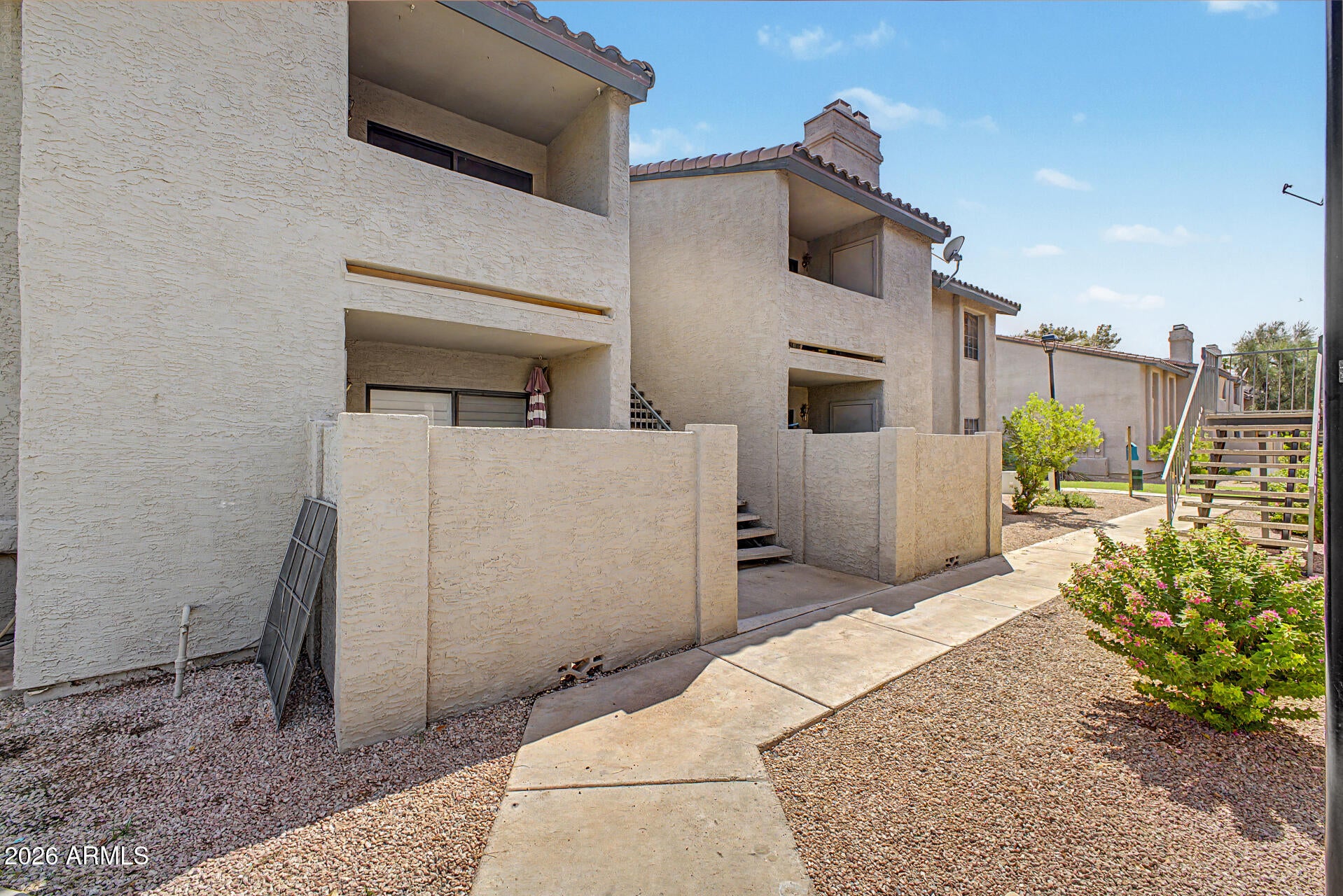 533 W GUADALUPE Road 1046
