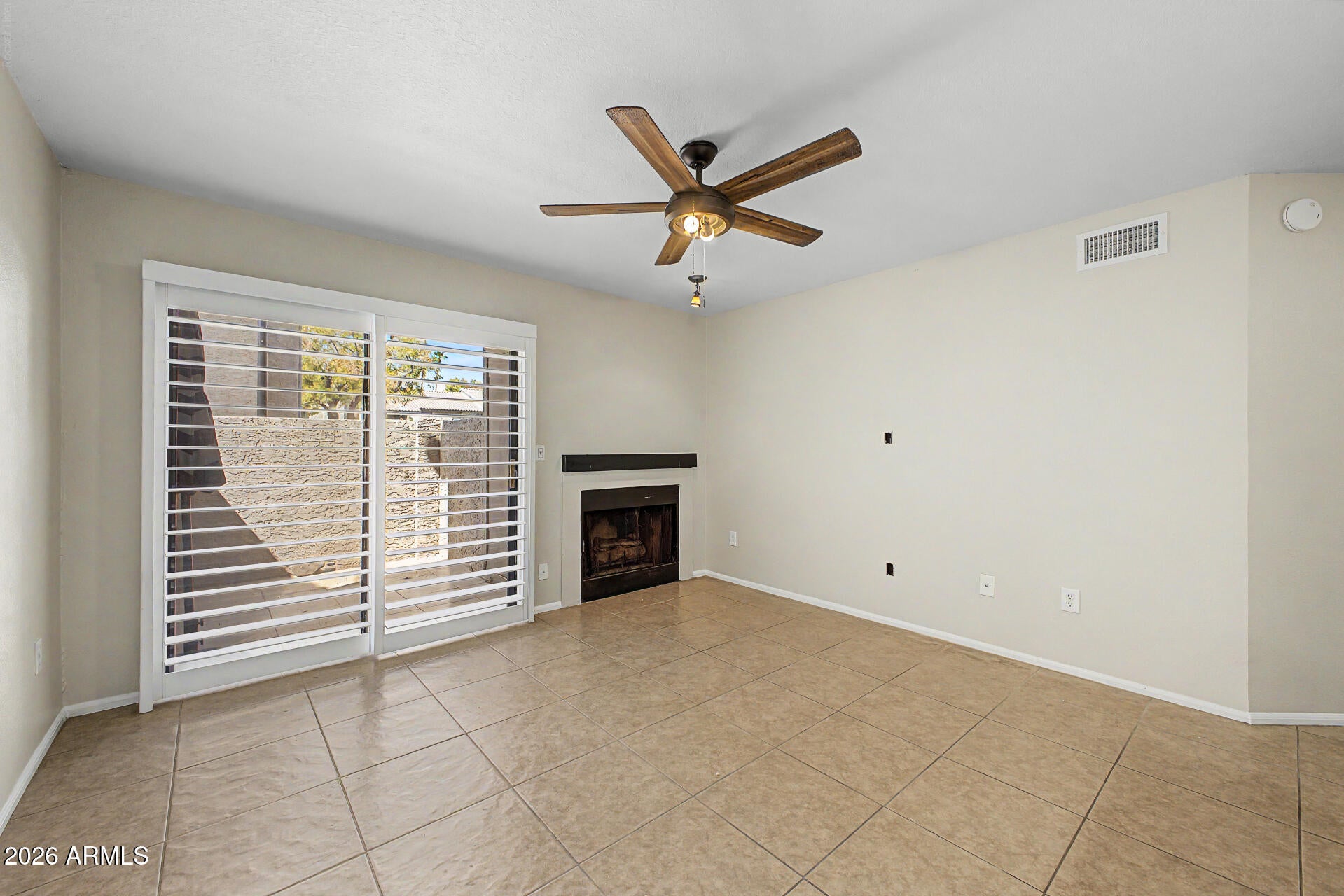 533 W GUADALUPE Road 1046