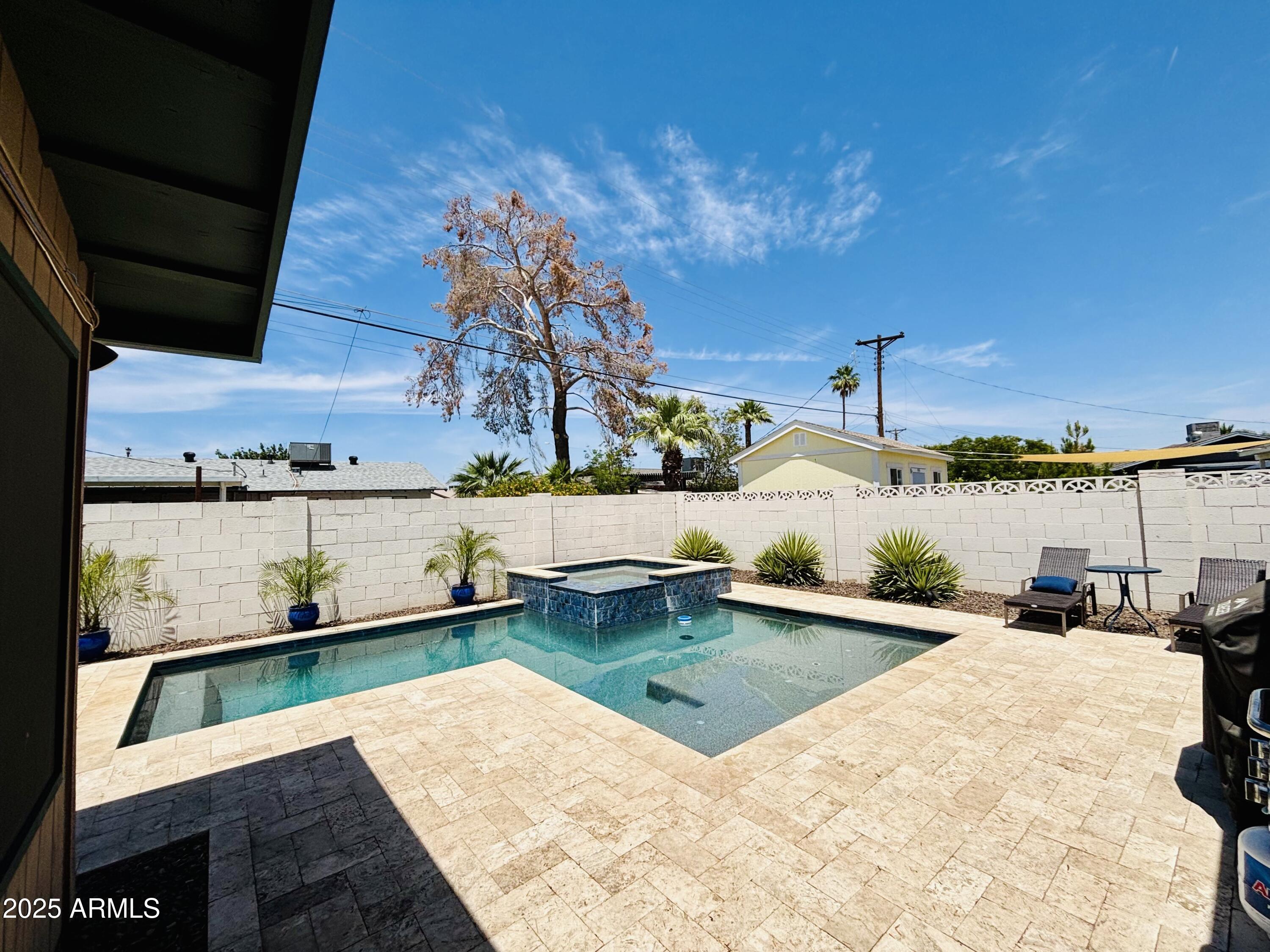 Homes 4 8632 E THORNWOOD Drive