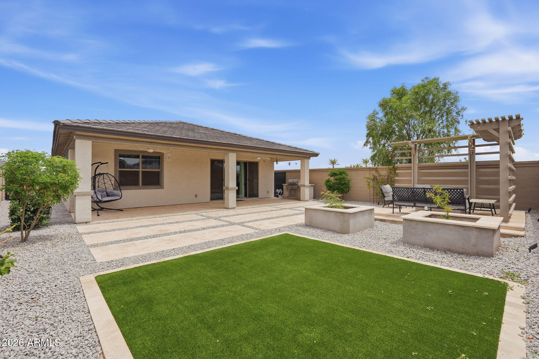 1239 W MACAW Court
