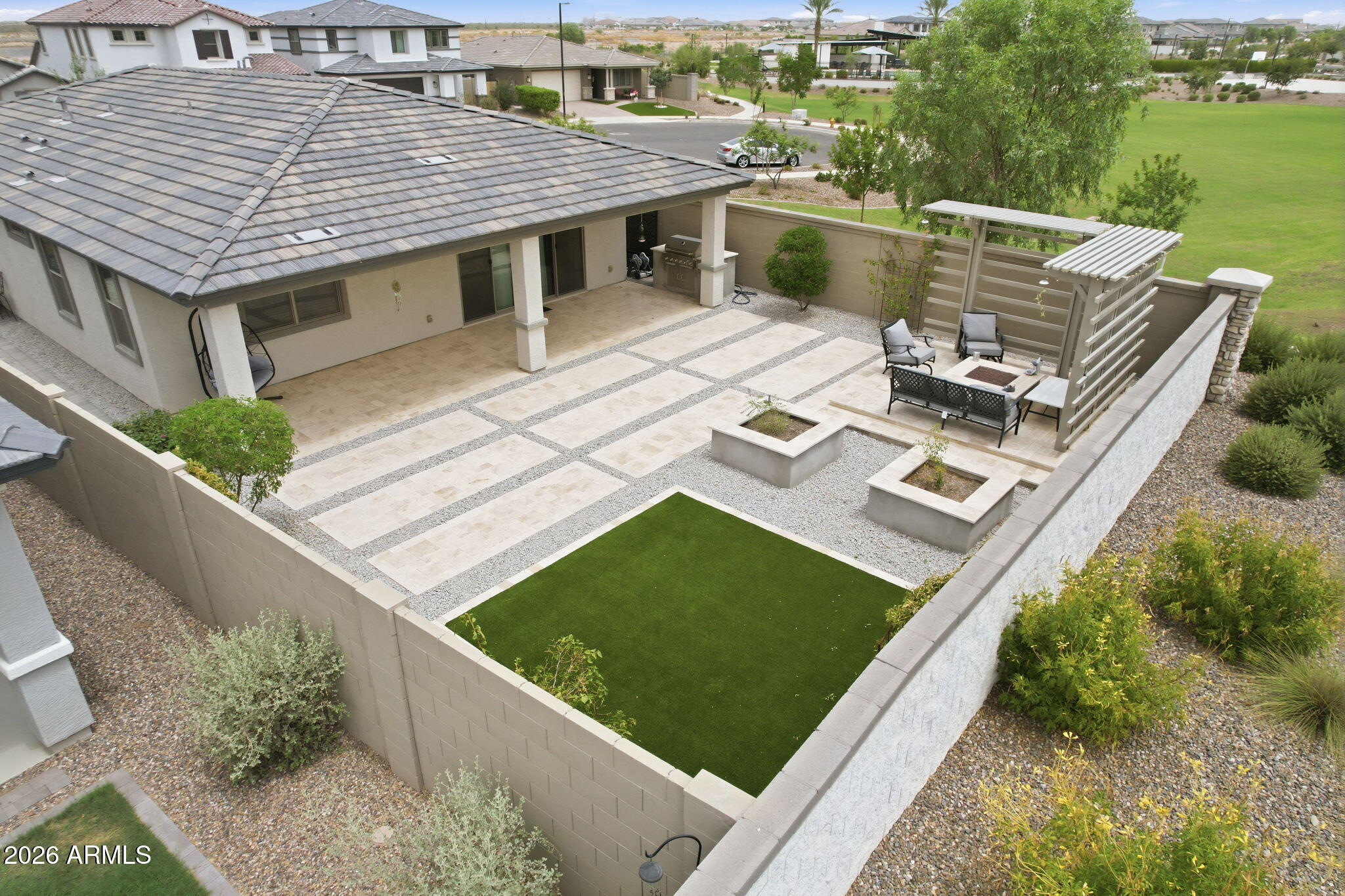1239 W MACAW Court