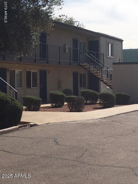 3141 E Cypress Street 6