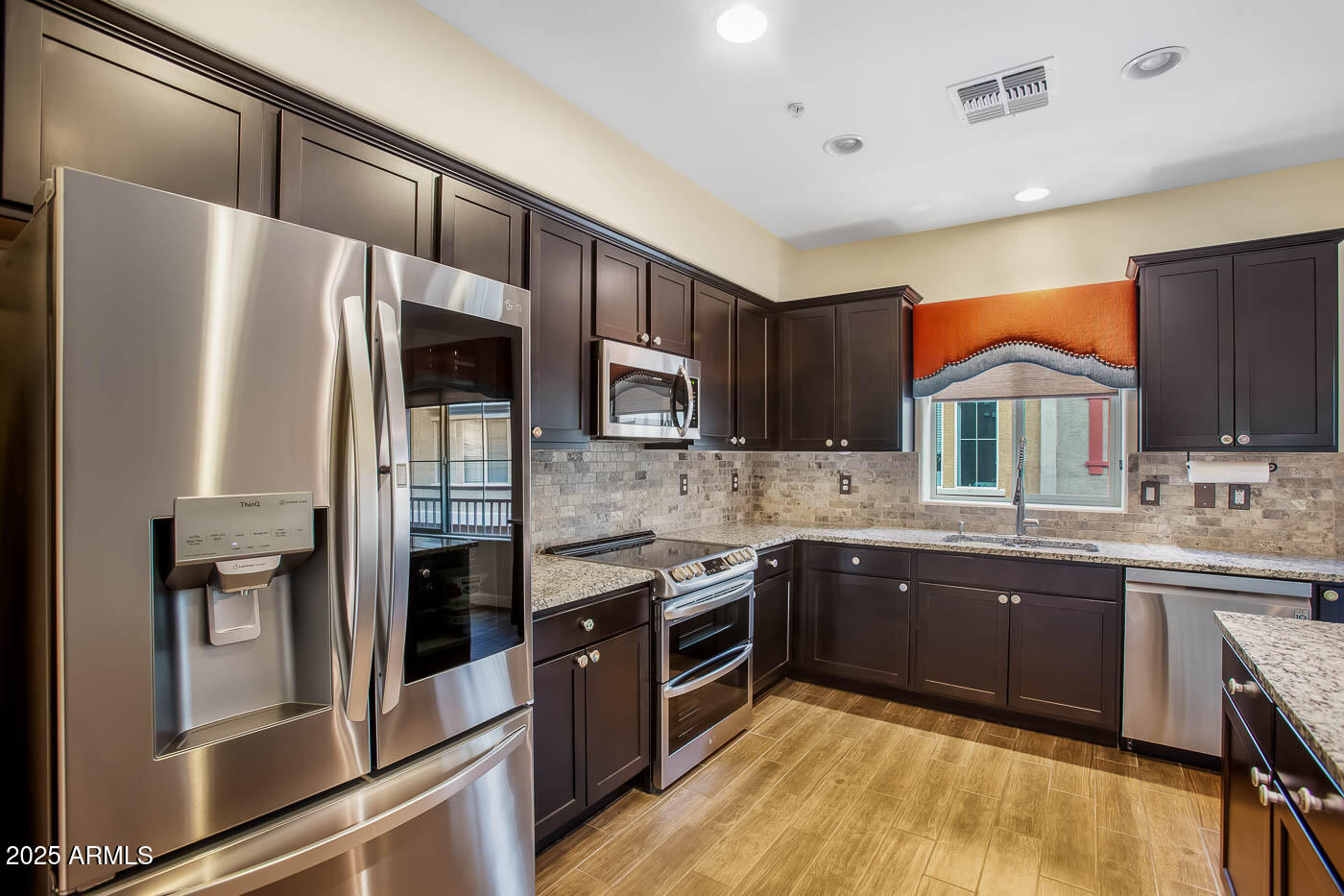 240 W JUNIPER Avenue 1096