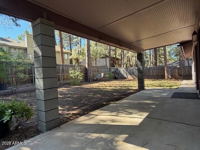 1925 W UNIVERSITY HEIGHTS Drive N