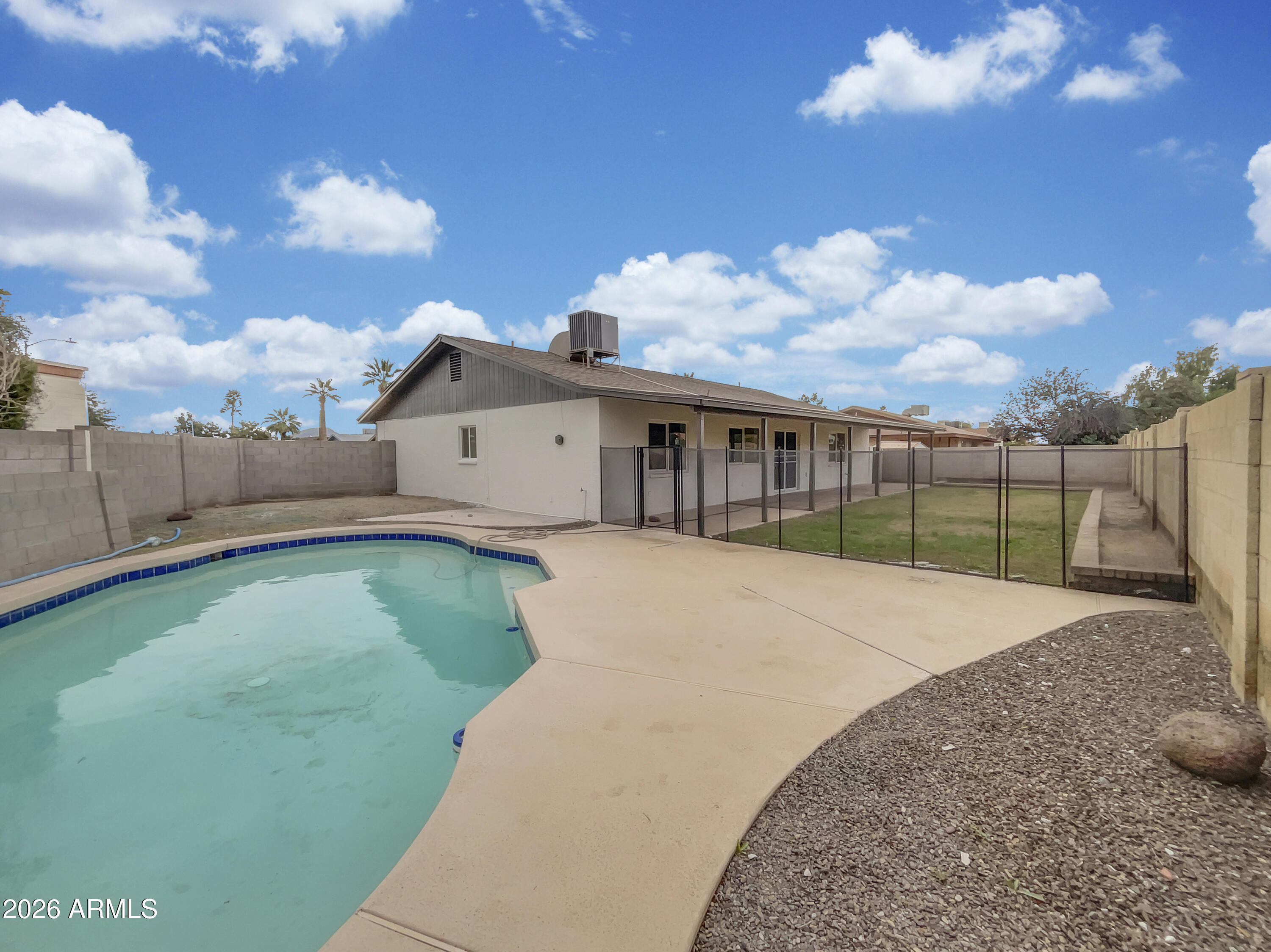 13628 N 40TH Drive