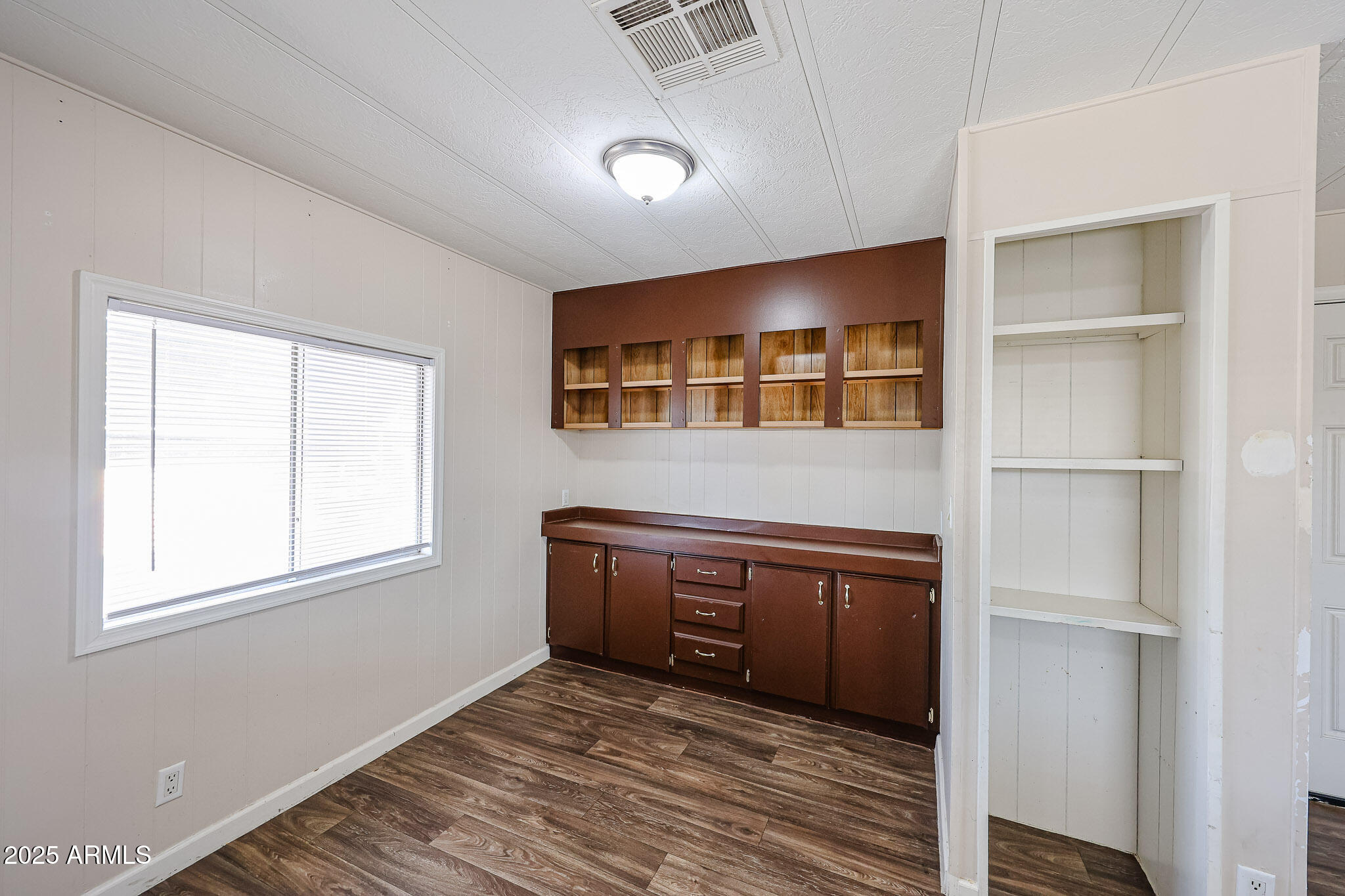 8301 N 103rd Avenue 53