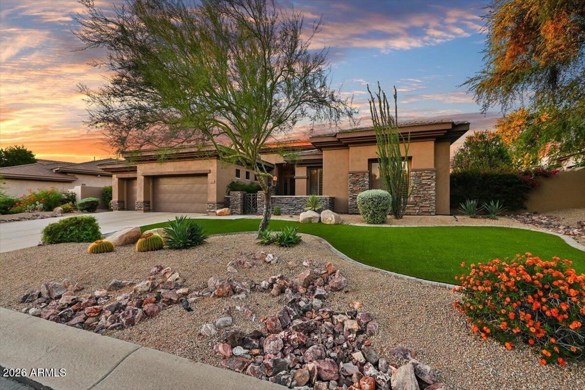 7696 E MOURA Drive