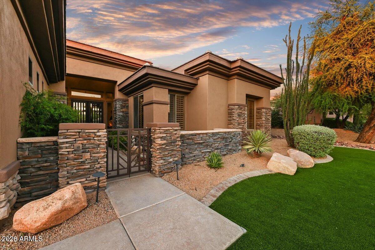 7696 E MOURA Drive