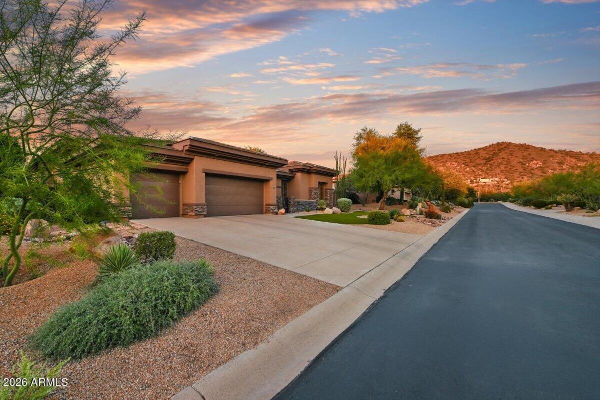 7696 E MOURA Drive