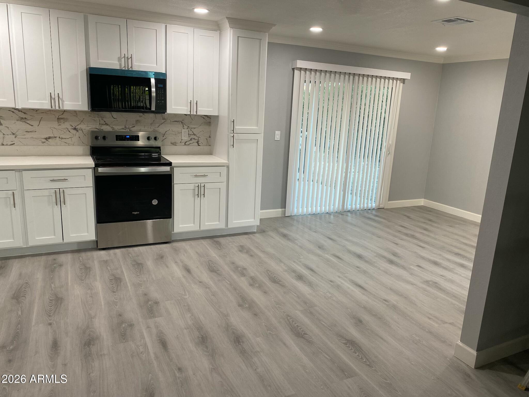 515 W LA MIRADA Drive