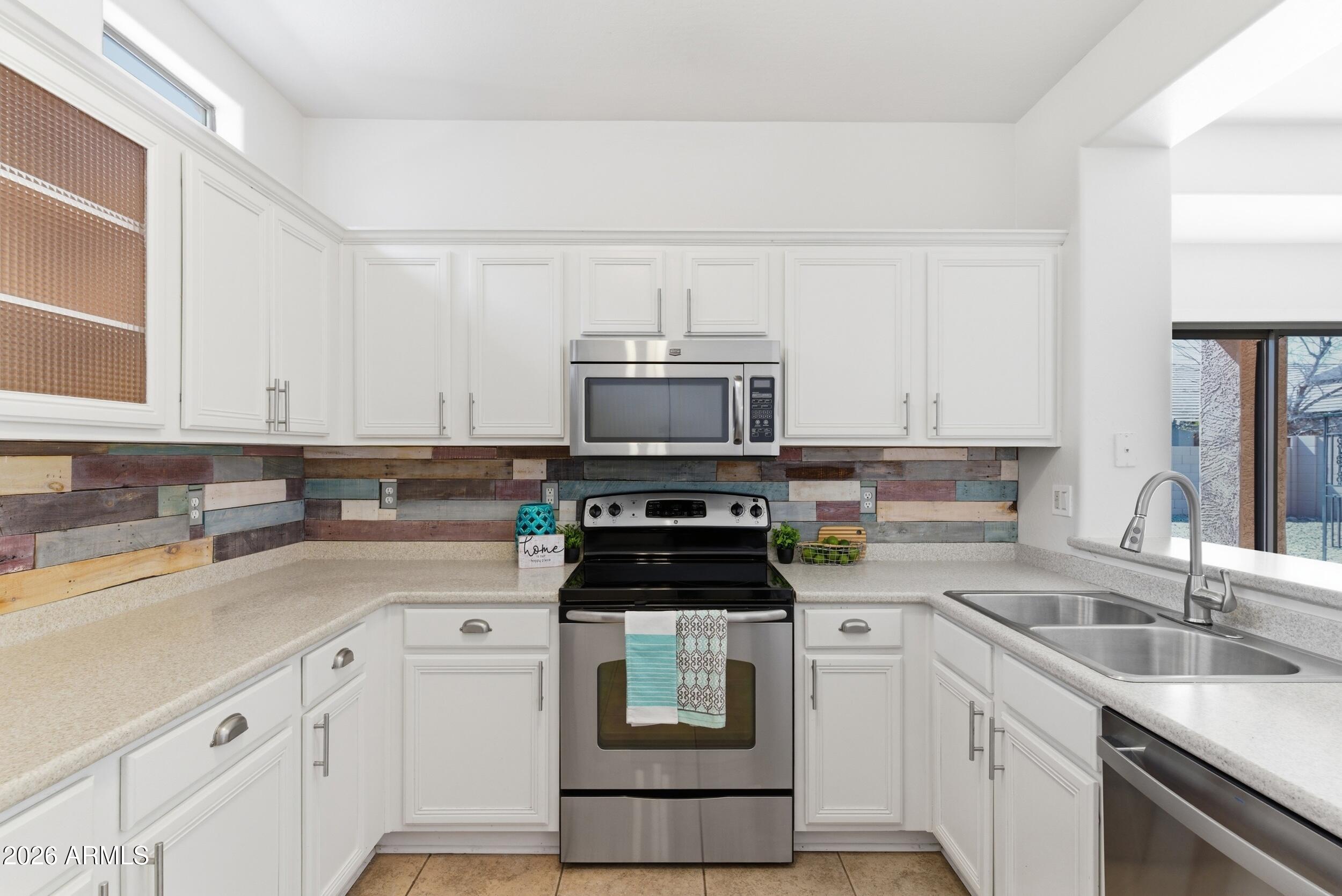 16785 W NOTTINGHAM Way