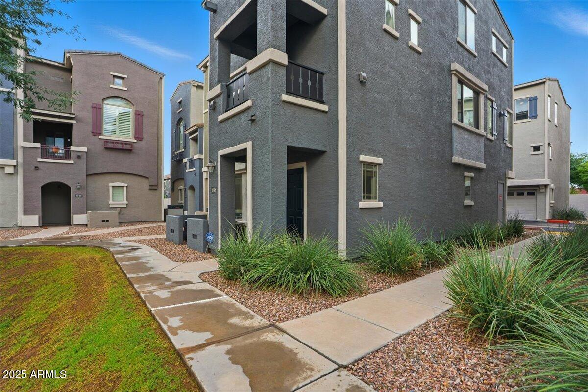 2401 E RIO SALADO Parkway 1045